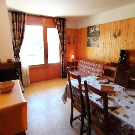 Vardase Apartment